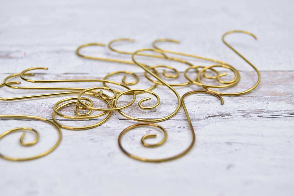Gold Swirl Ornament Hangers – Set of 10 – The Ornament Girl's Market